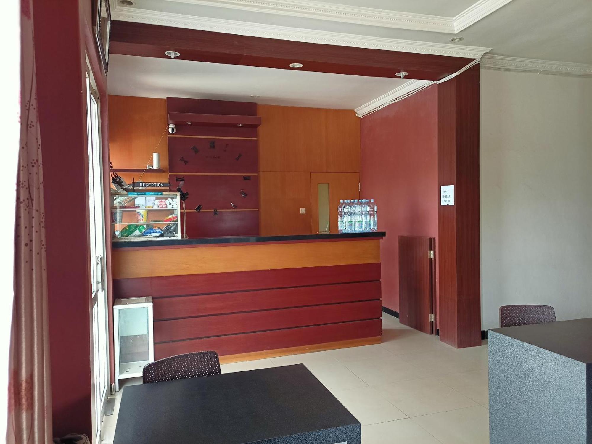 Hotel Oyo 92098 Kost Orange Syariah Makassar